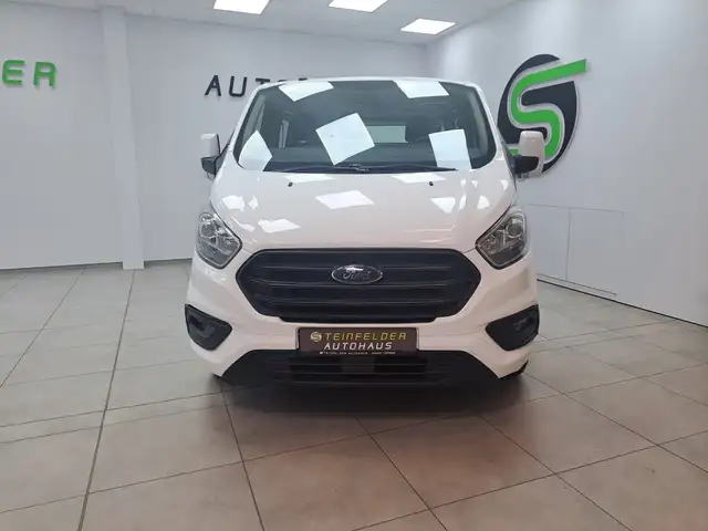 Ford Transit Custom view 2