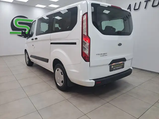 Ford Transit Custom view 5