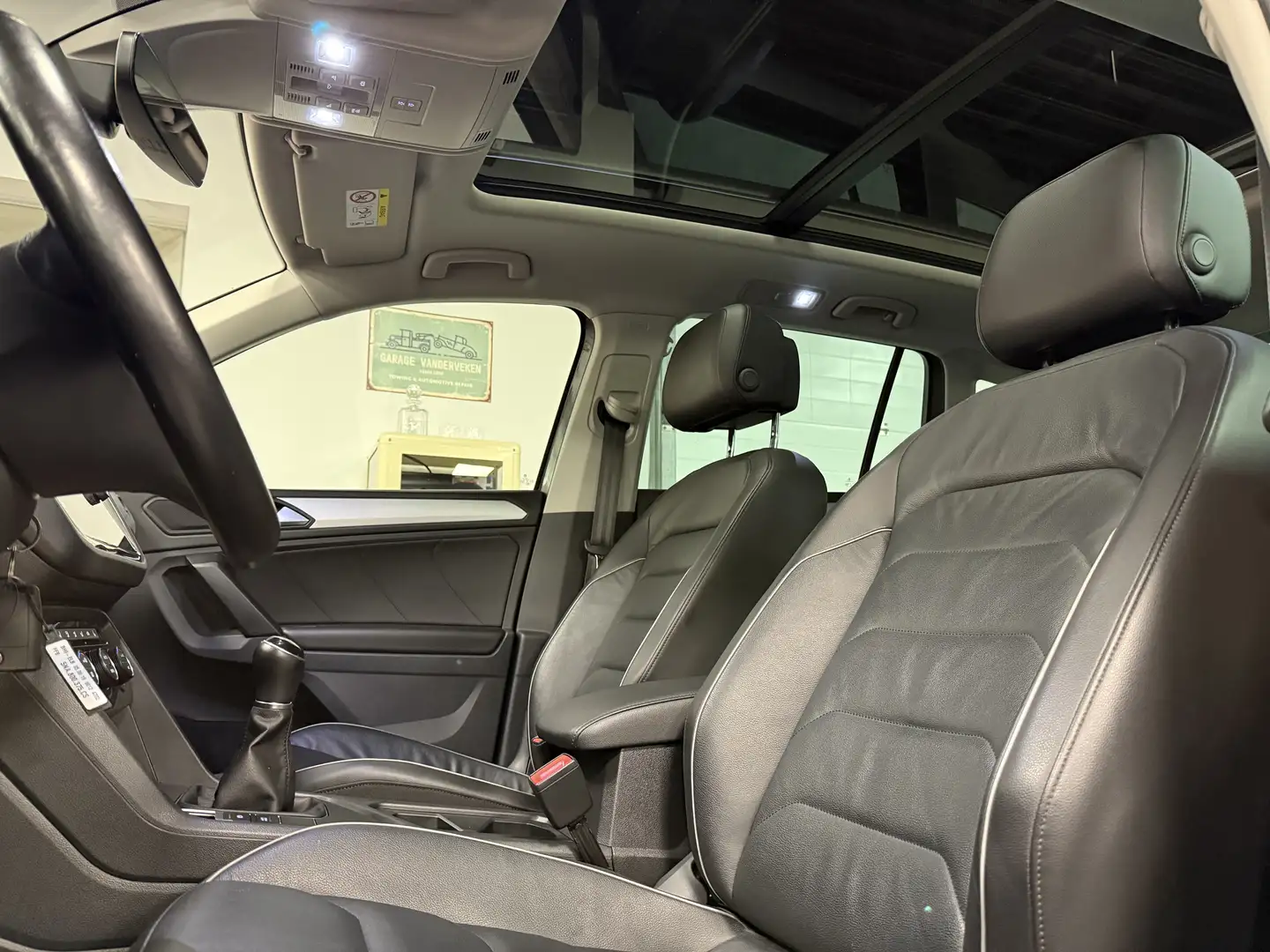 Volkswagen Tiguan Tiguan 1.5 TSI ACT OPF Leder * pano-dak * Memory Gris - 2