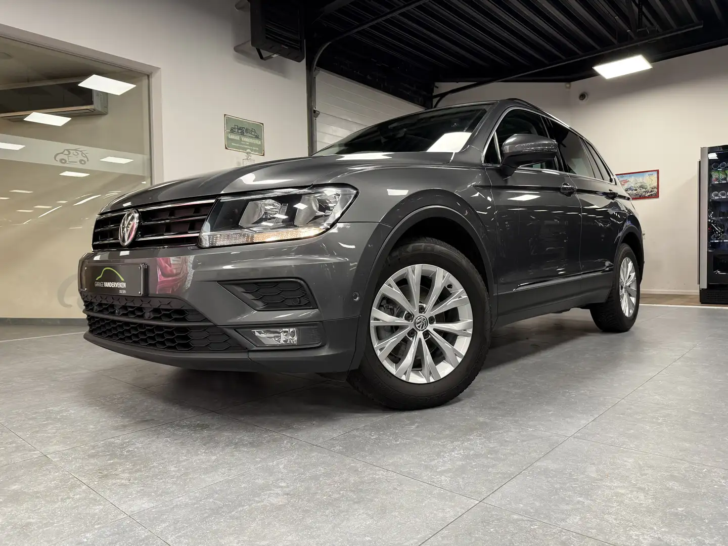 Volkswagen Tiguan Tiguan 1.5 TSI ACT OPF Leder * pano-dak * Memory Gris - 1