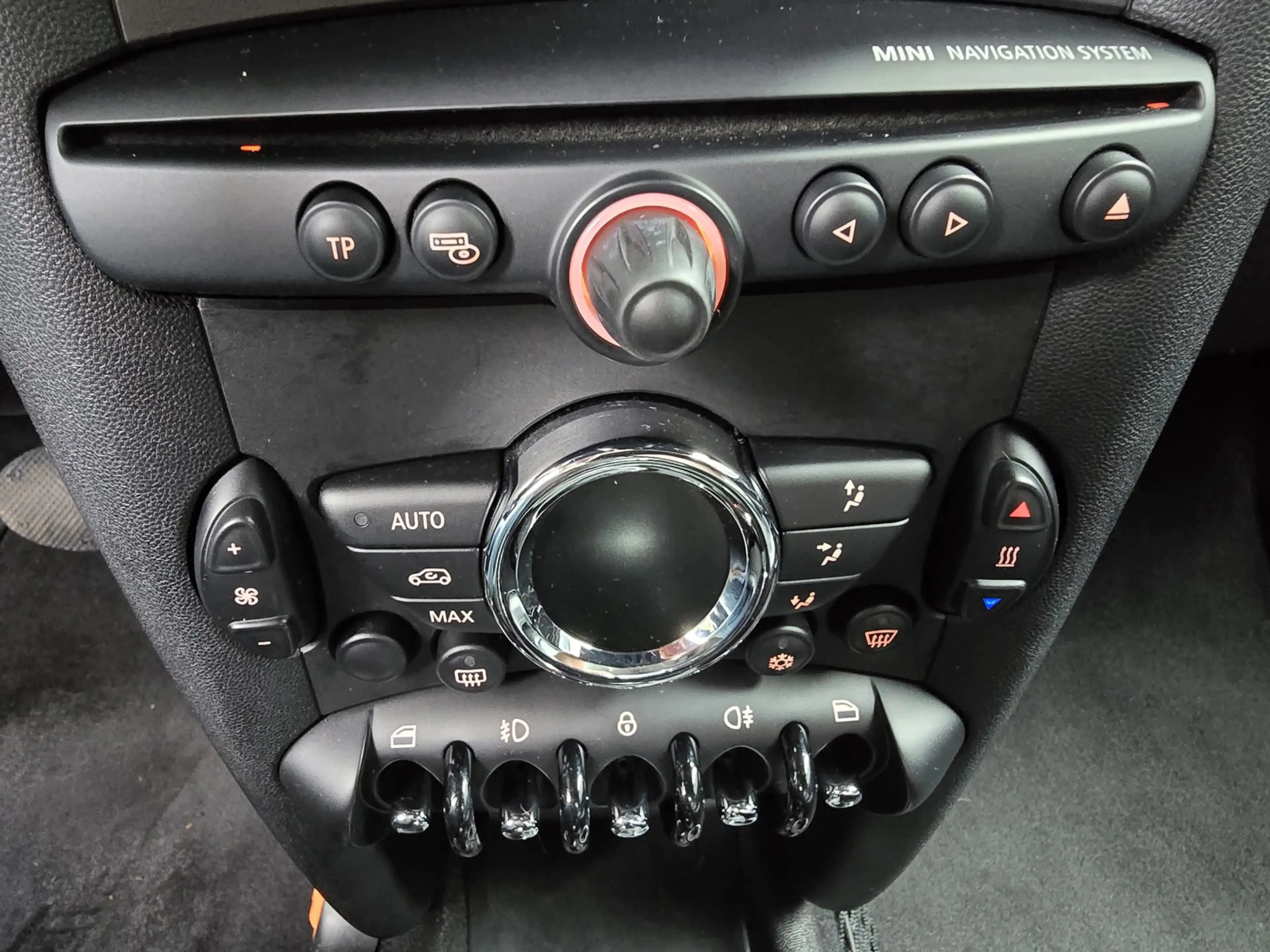 MINI Cooper 3-Deurs 1.6 10 Years II AUTOMAAT | 3/6 OF 12 MND G — photo 26