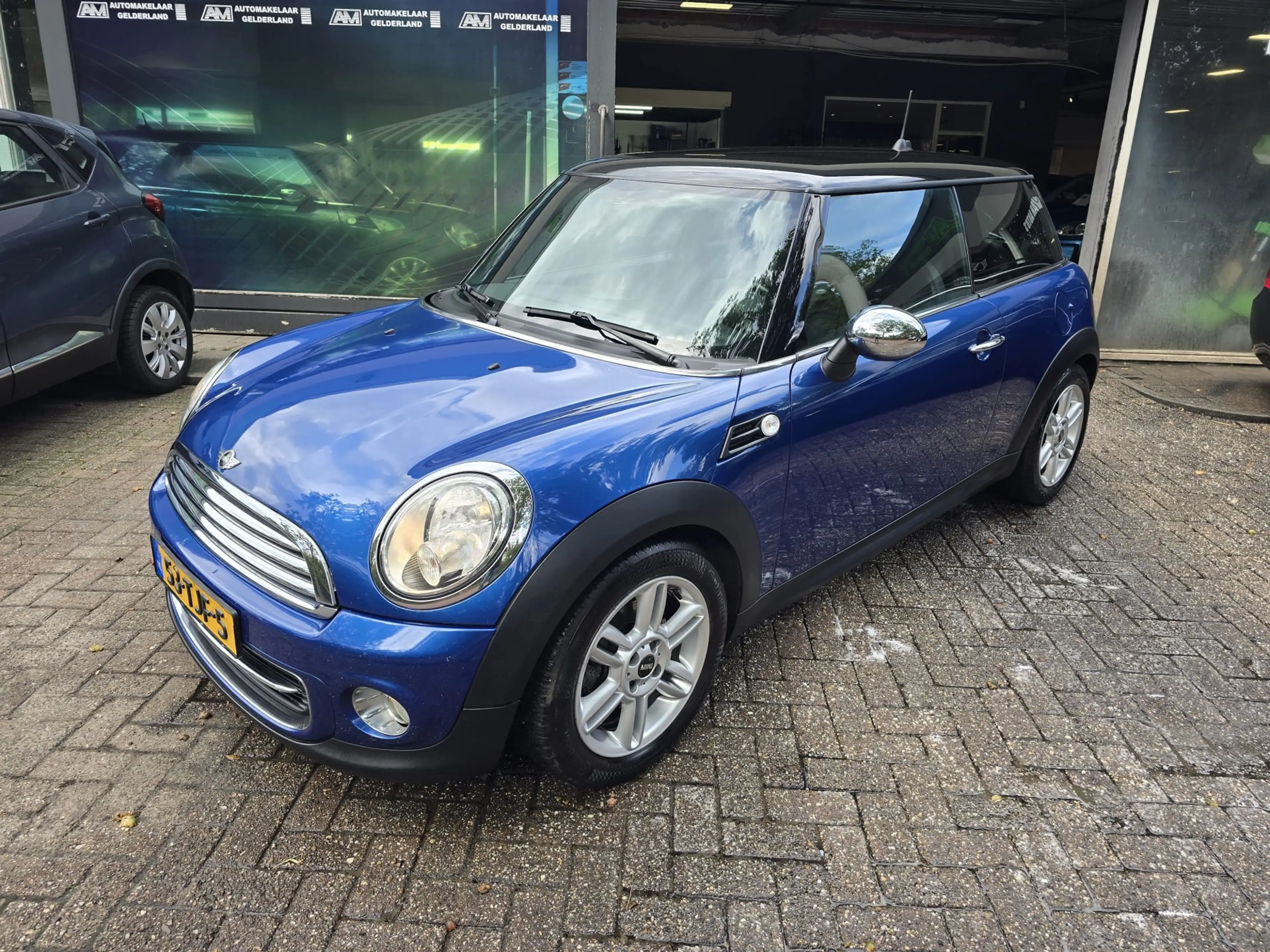 MINI Cooper 3-Deurs 1.6 10 Years II AUTOMAAT | 3/6 OF 12 MND G — photo 10