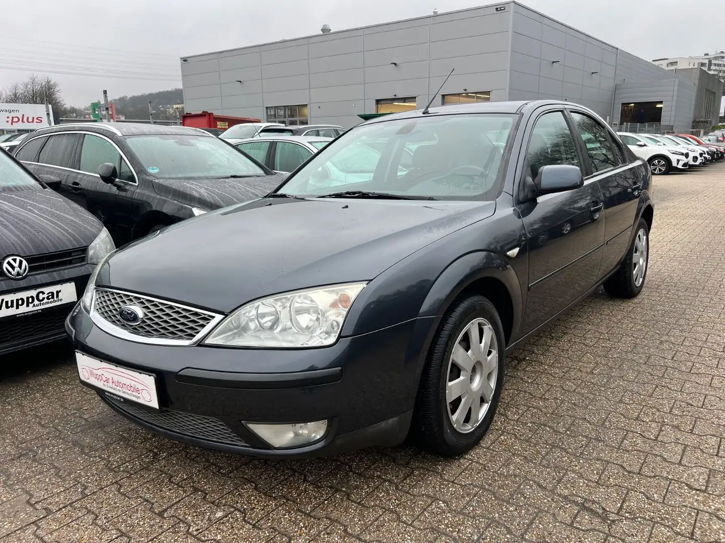 Ford Mondeo Lim. Trend AUTOMATIK*KLIMAAUT*SHZ*MFL* Grau - 1