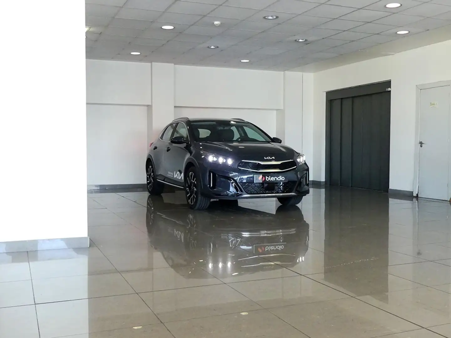 Kia XCeed 1.6 GDI PHEV ETECH 141 5P Gris - 2