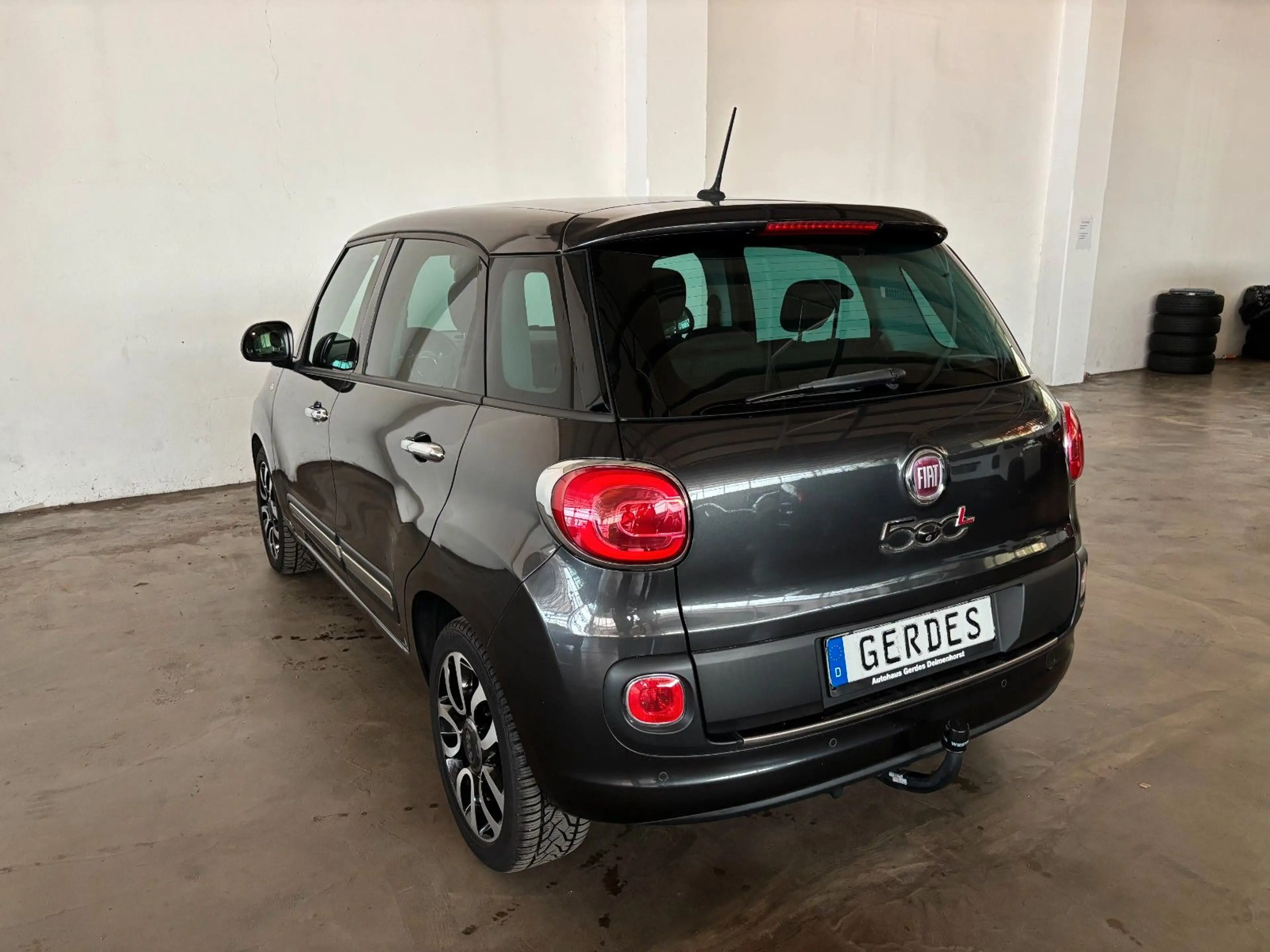 Fiat 500L Lounge — photo 11