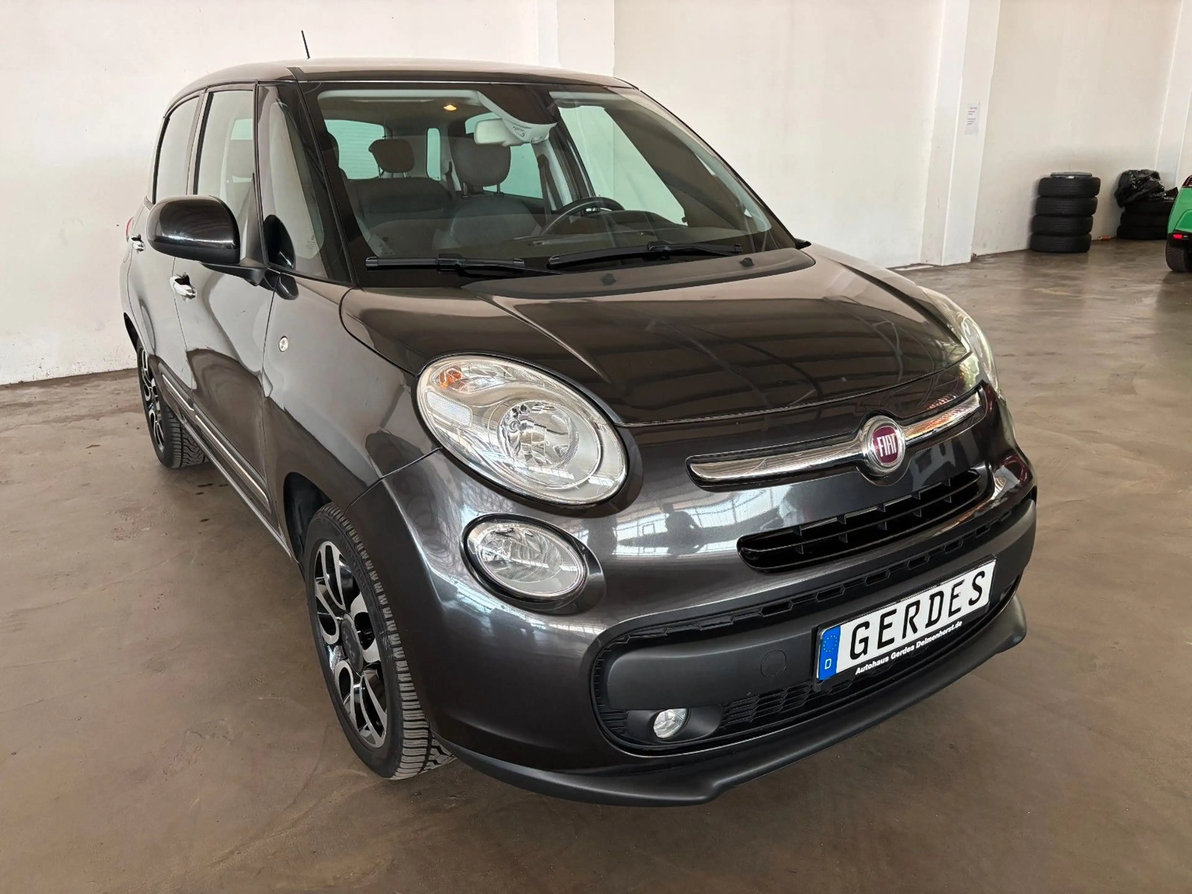 Fiat 500L Lounge — photo 6