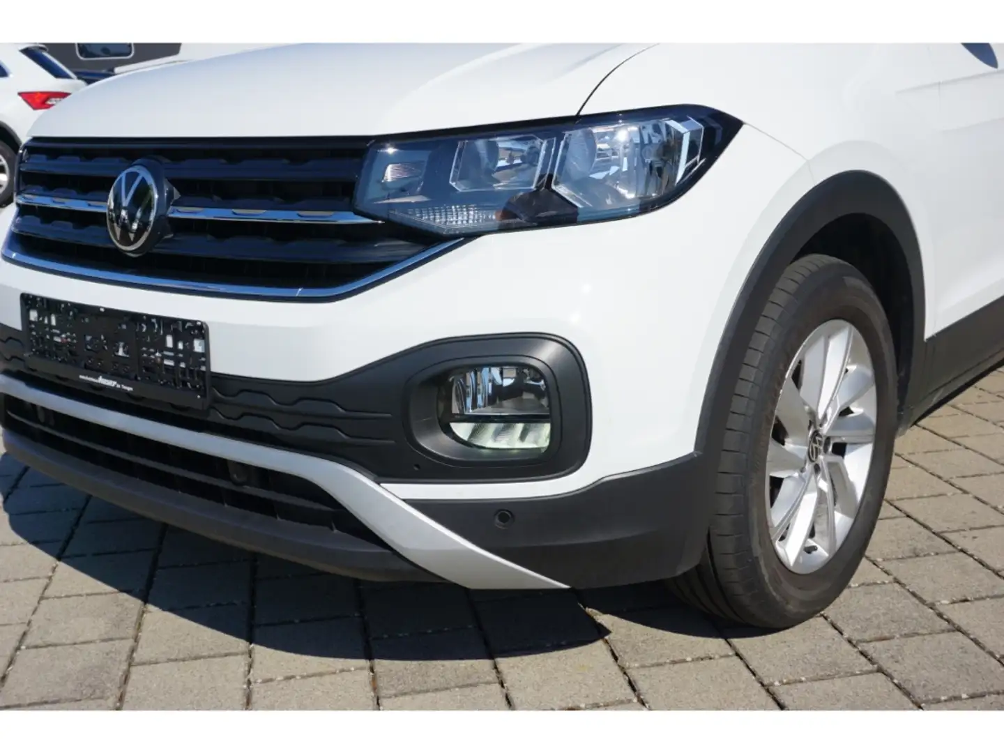 Volkswagen T-Cross 1.0 TSI Life DSG AHK ACC Climatr. SHZ Kamera LM Weiß - 2
