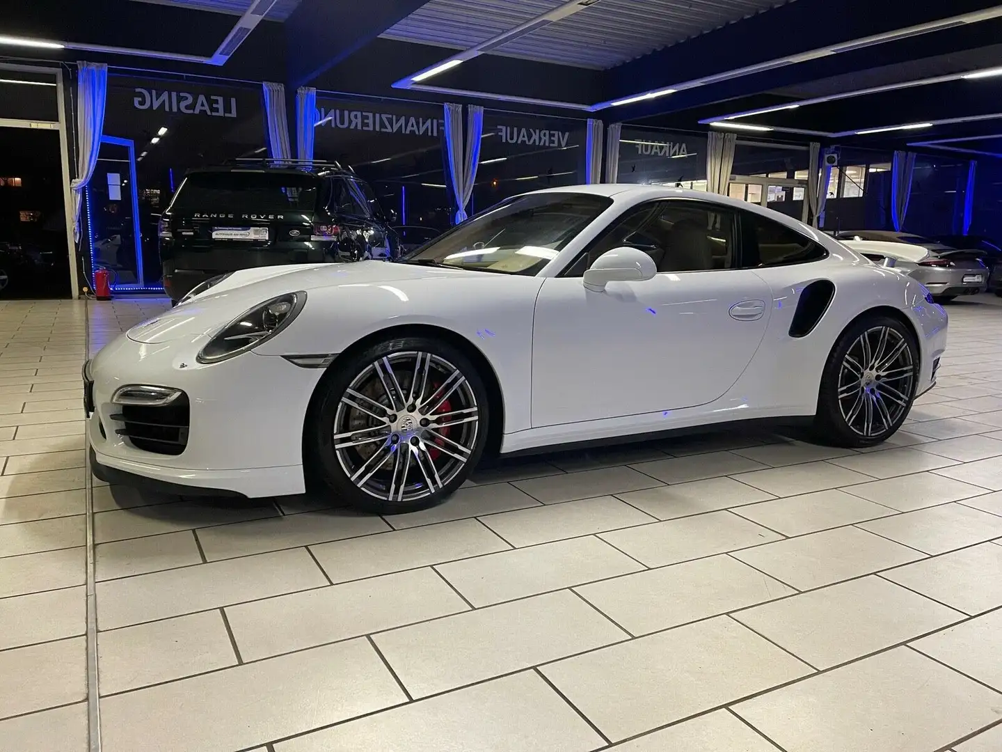 Porsche 911 Turbo 1H DE-AUTO BURMESTER CHRONO 18WEGE CAM Weiß - 2