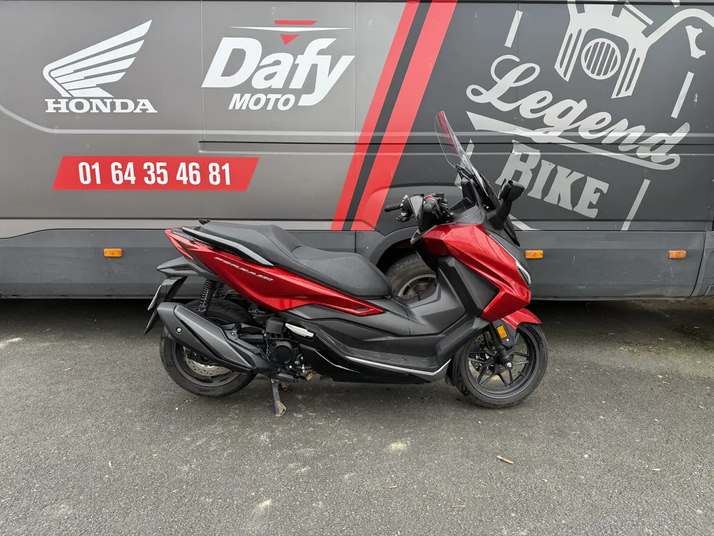 Honda Forza 350 Rouge - 2