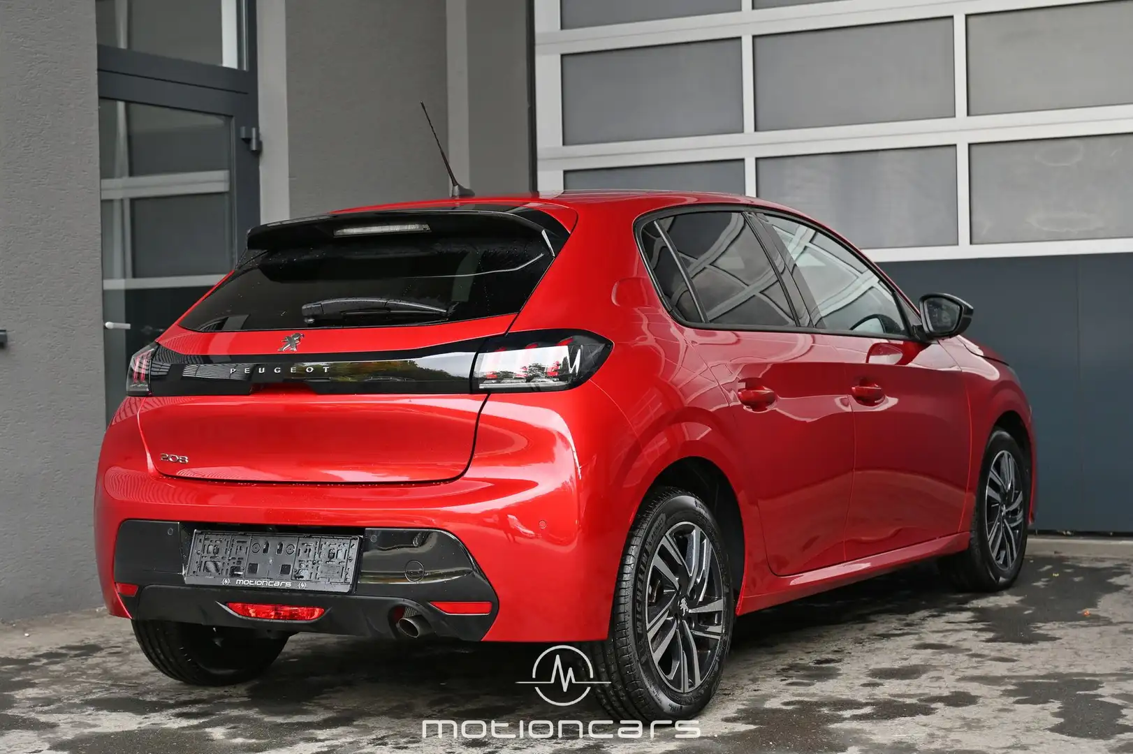 Peugeot 208 1.2 PureTech 100 Allure Pack Pickerl NEU Rot - 2