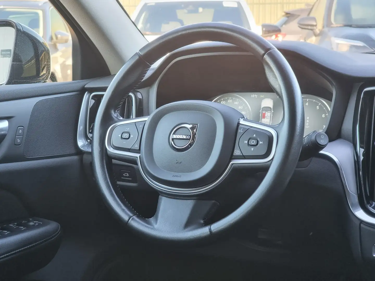 Volvo V60 2.0 B3 Momentum Advantage | Adaptive Cruise contro Noir - 2