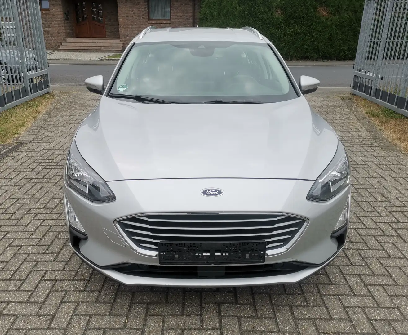 Ford Focus Cool Silber - 2