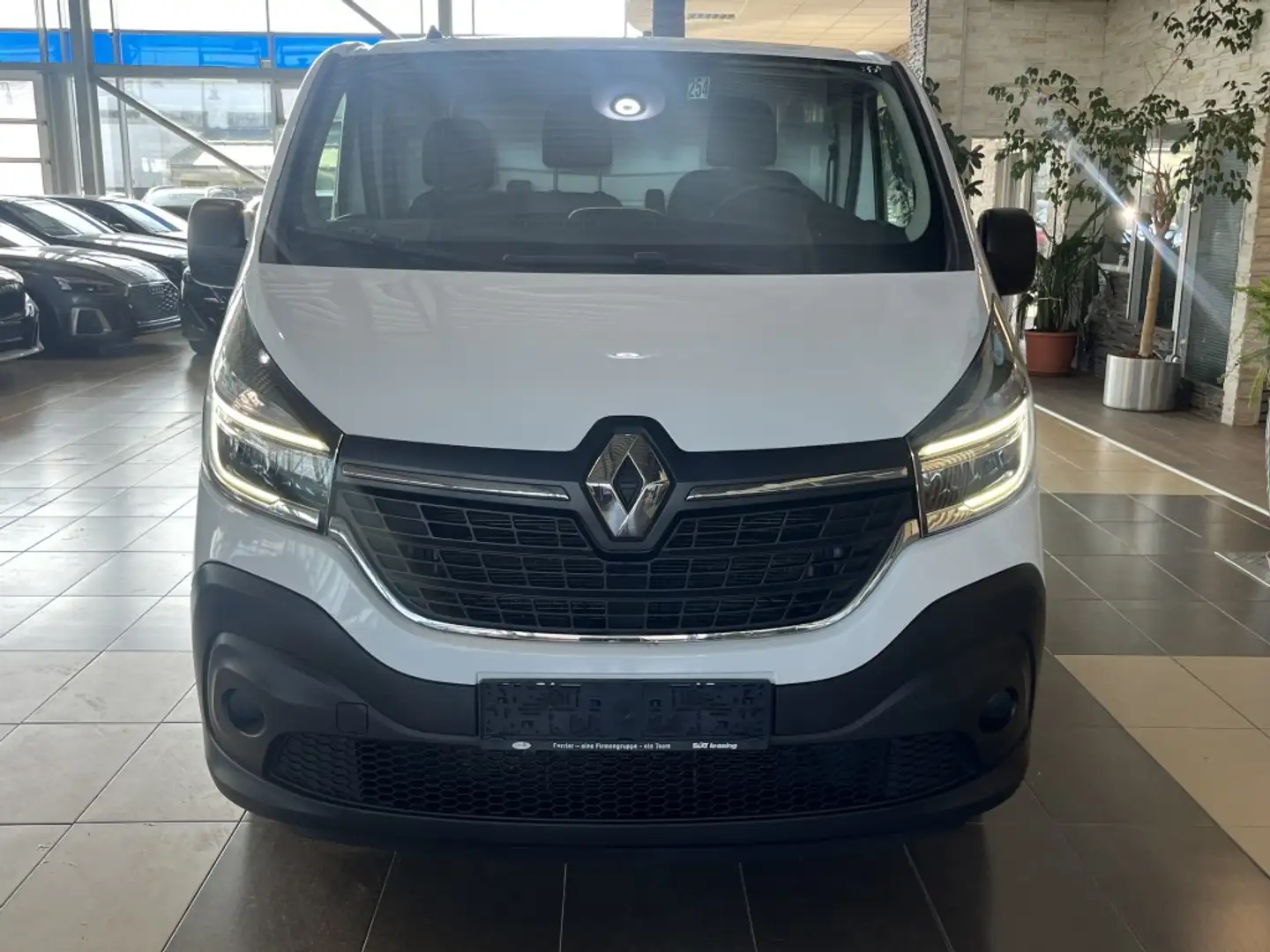 Renault Trafic 3,0t Komfort WürthRegale LED Navi PDC Weiß - 2