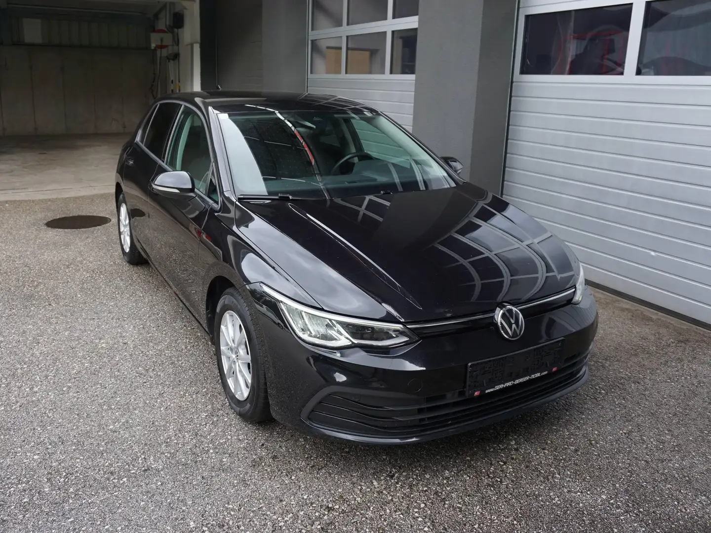 Volkswagen Golf Basis Radar Schwarz - 1