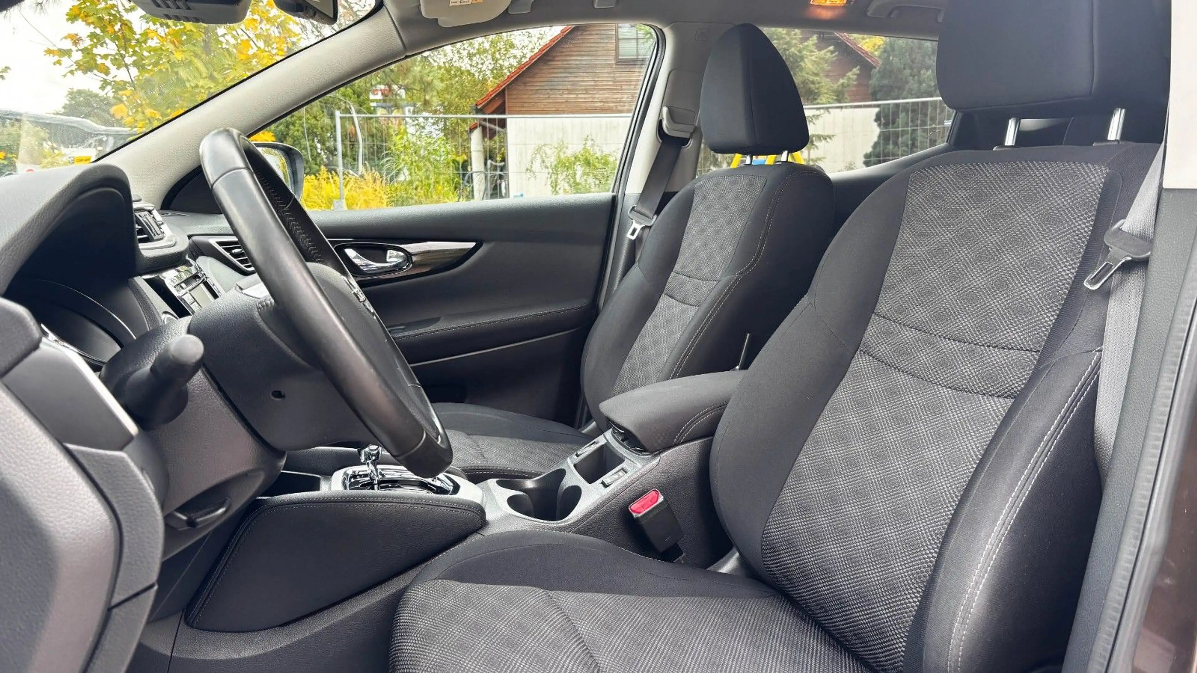 Nissan Qashqai J11 Visia *360° Automatik* — photo 9