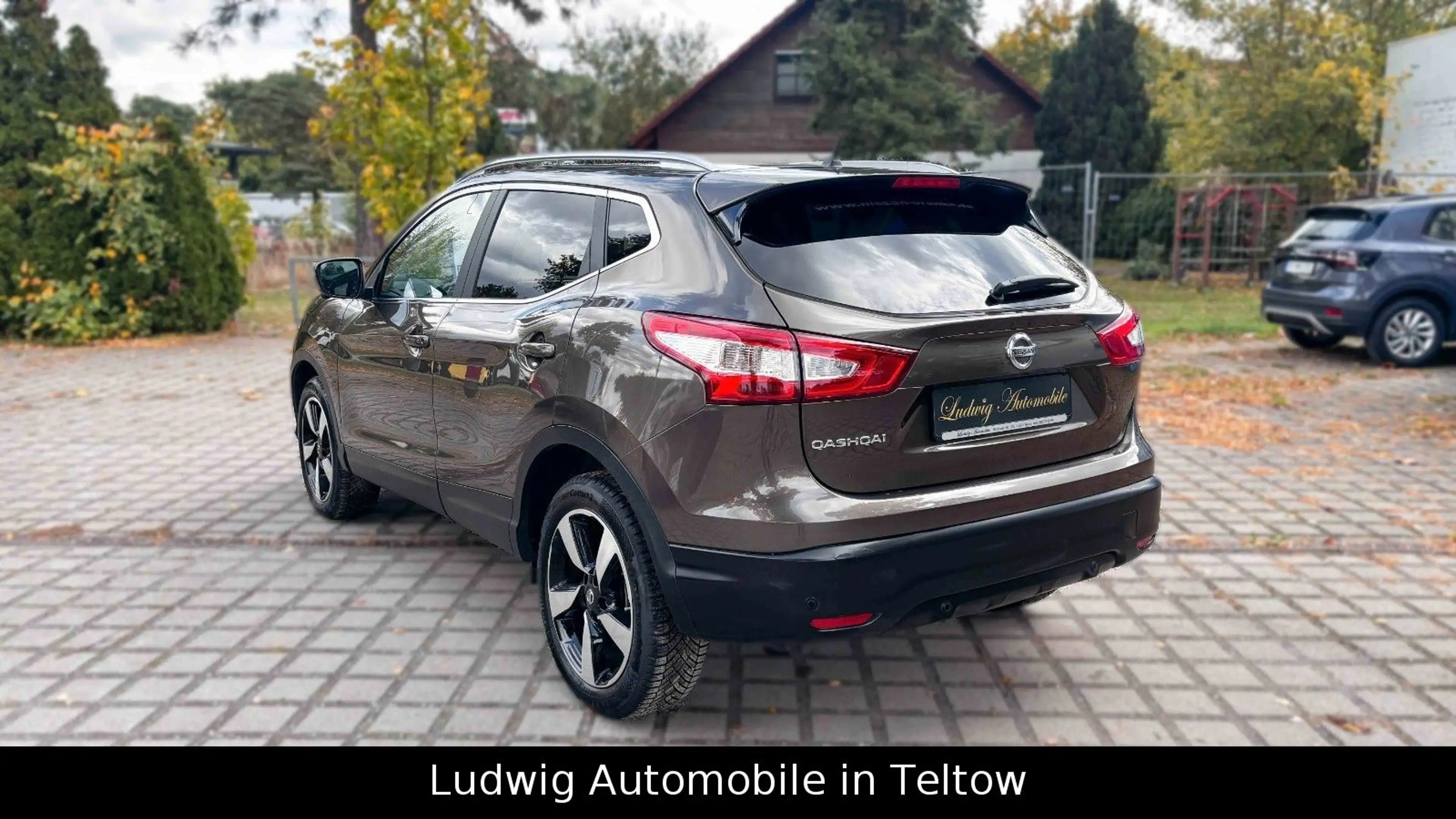 Nissan Qashqai J11 Visia *360° Automatik* — photo 7