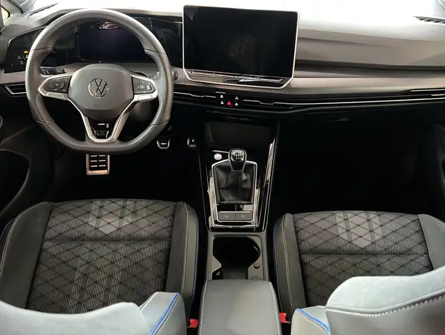 Volkswagen Golf view 6