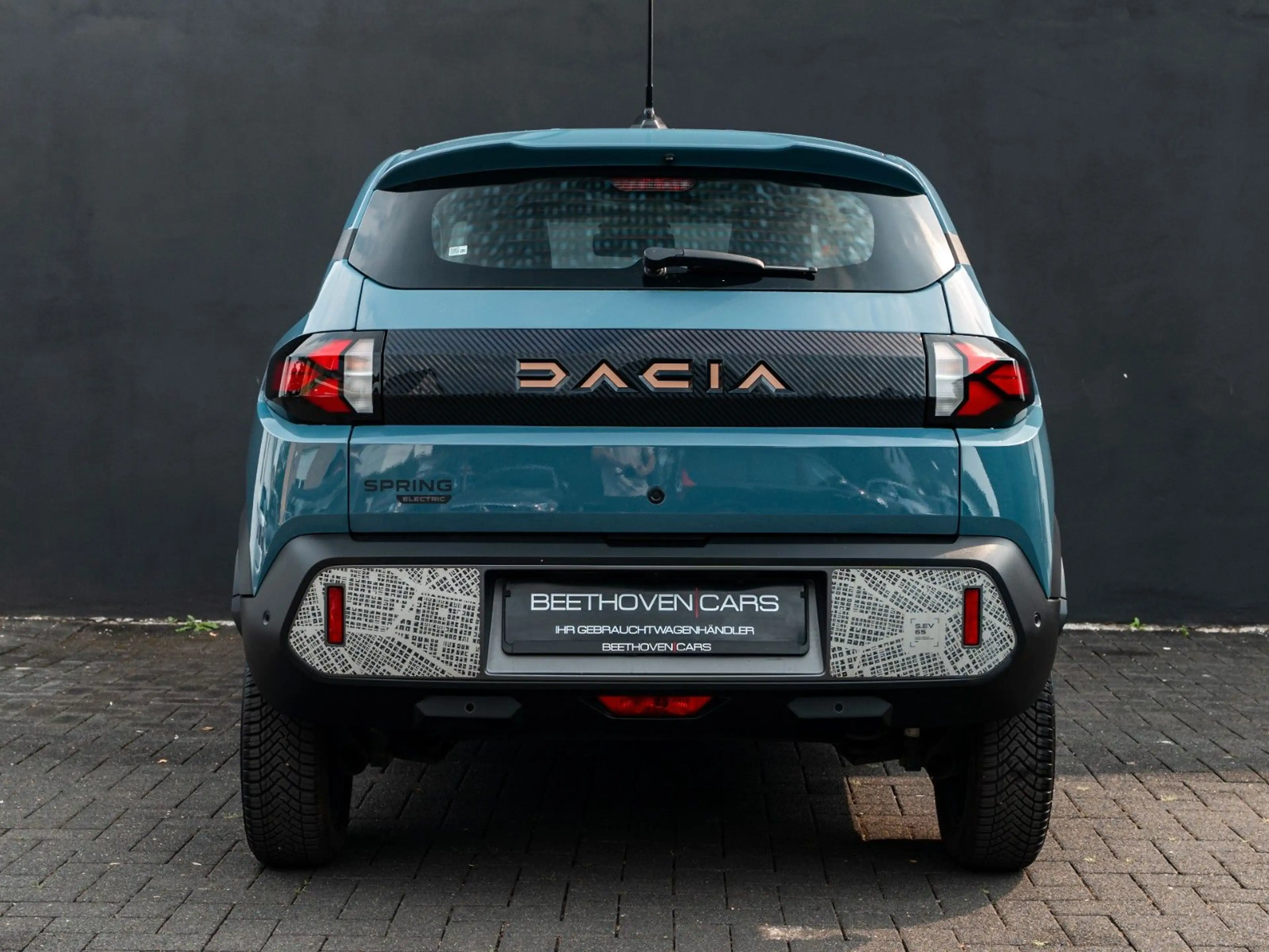 Dacia Spring Extreme 65 neues Mod Leder Navi 1Hand — photo 7