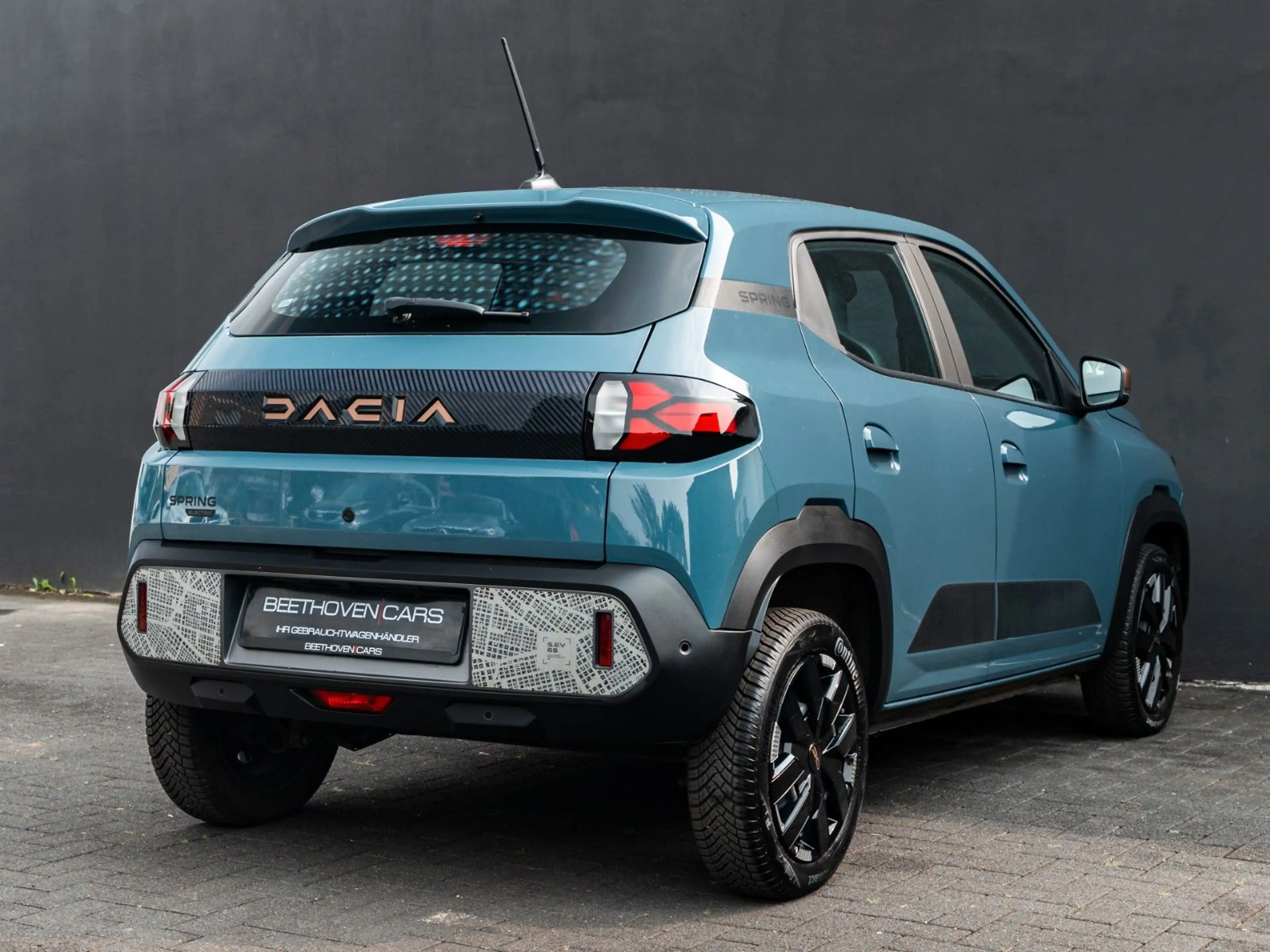 Dacia Spring Extreme 65 neues Mod Leder Navi 1Hand — photo 6