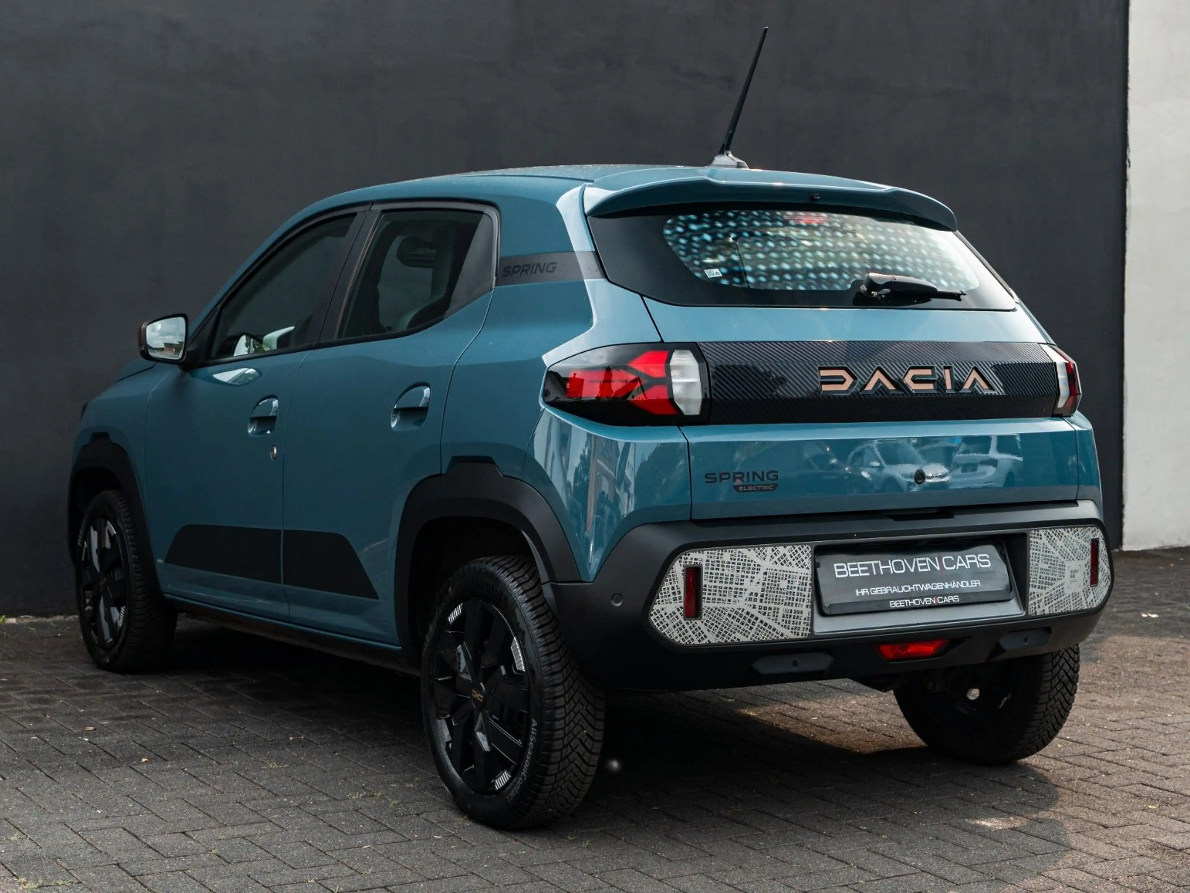 Dacia Spring Extreme 65 neues Mod Leder Navi 1Hand — photo 8