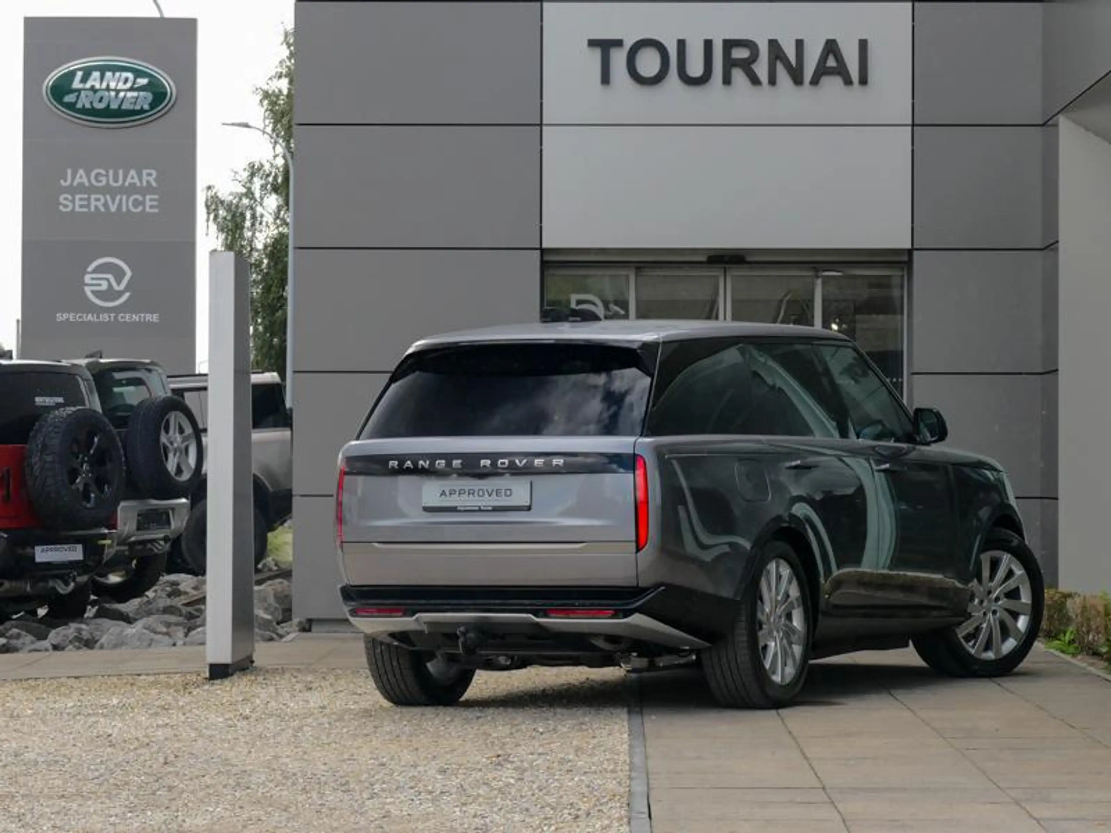 Land Rover Range Rover SWB P460e SE | AIR SUSP | TOWB | MERIDIAN | DRIVE — photo 2