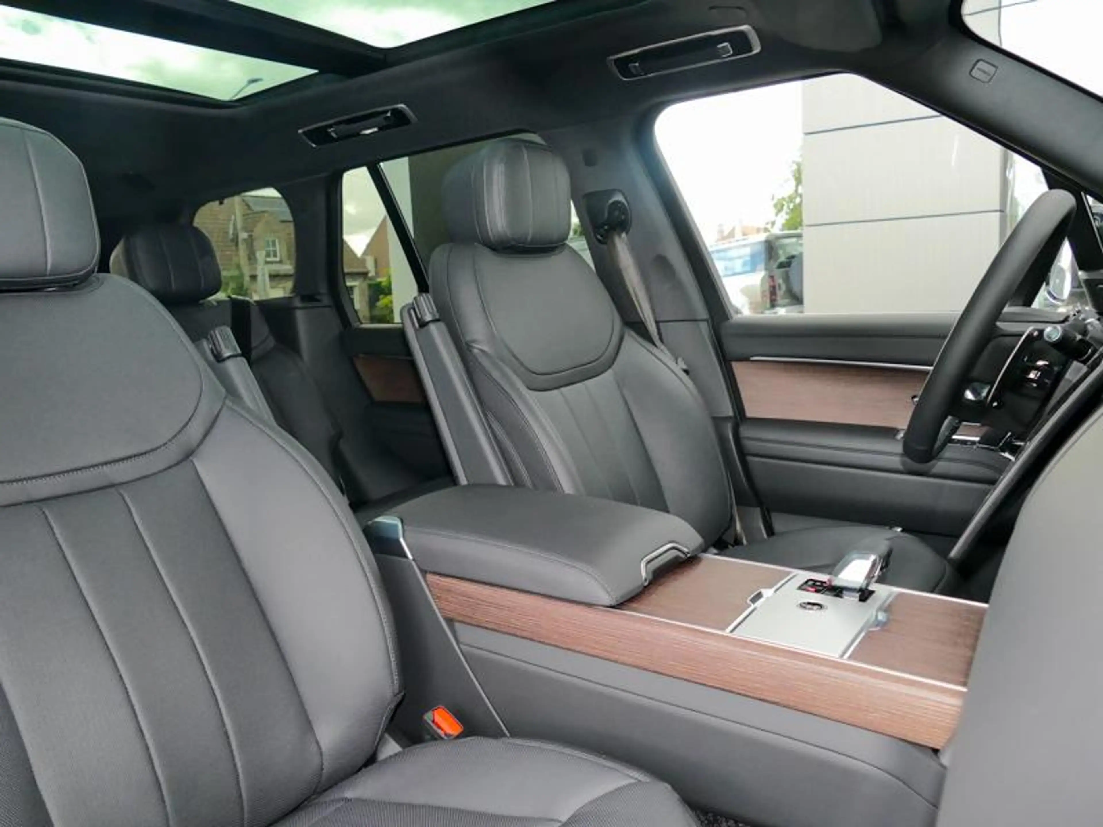 Land Rover Range Rover SWB P460e SE | AIR SUSP | TOWB | MERIDIAN | DRIVE — photo 6