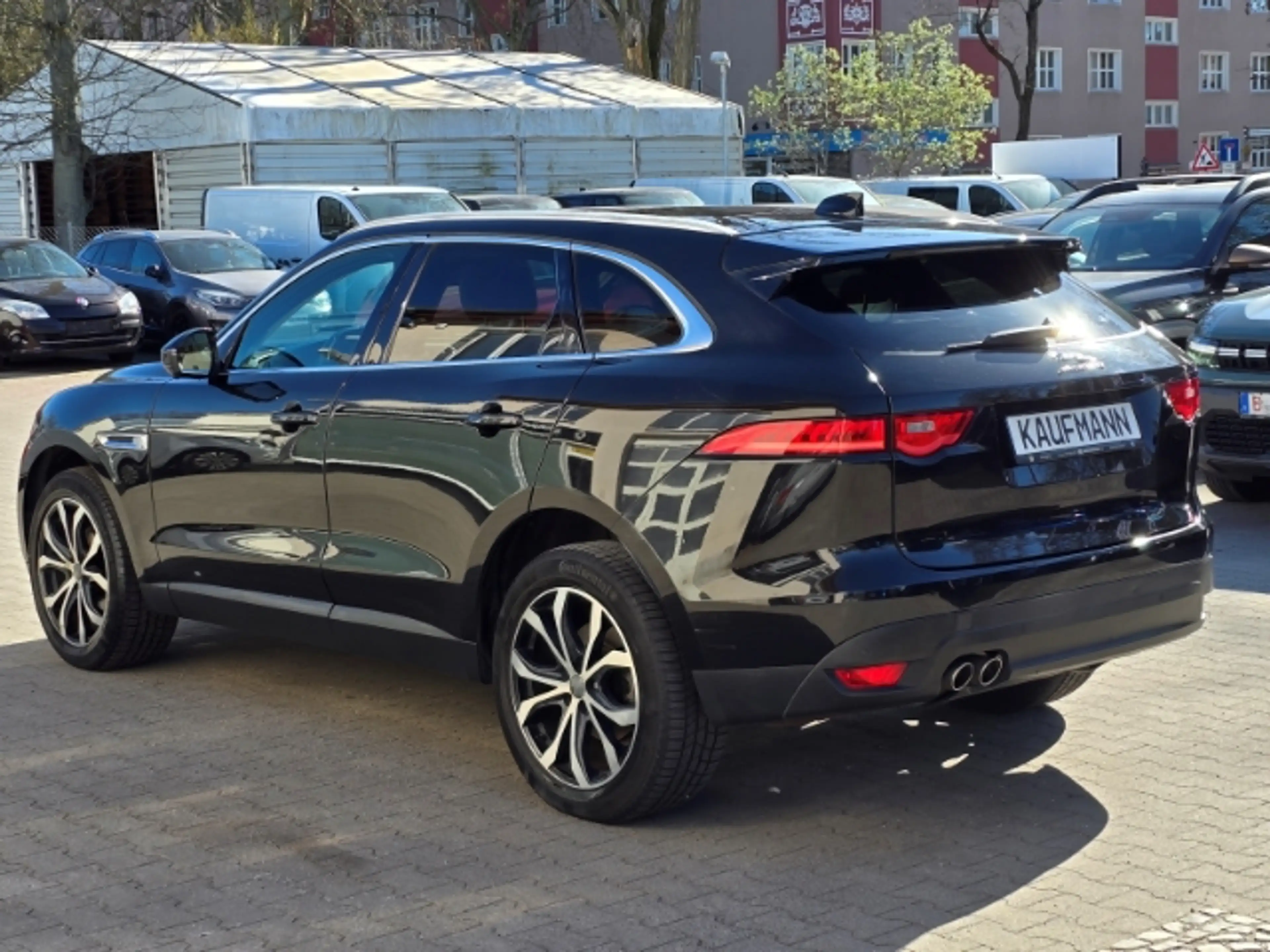 Jaguar F-Pace Portfolio AWD 20d — photo 6