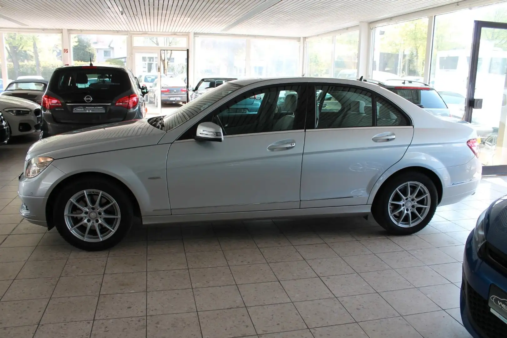 Mercedes-Benz C 300 C -Klasse Lim. C 300 Argintiu - 1