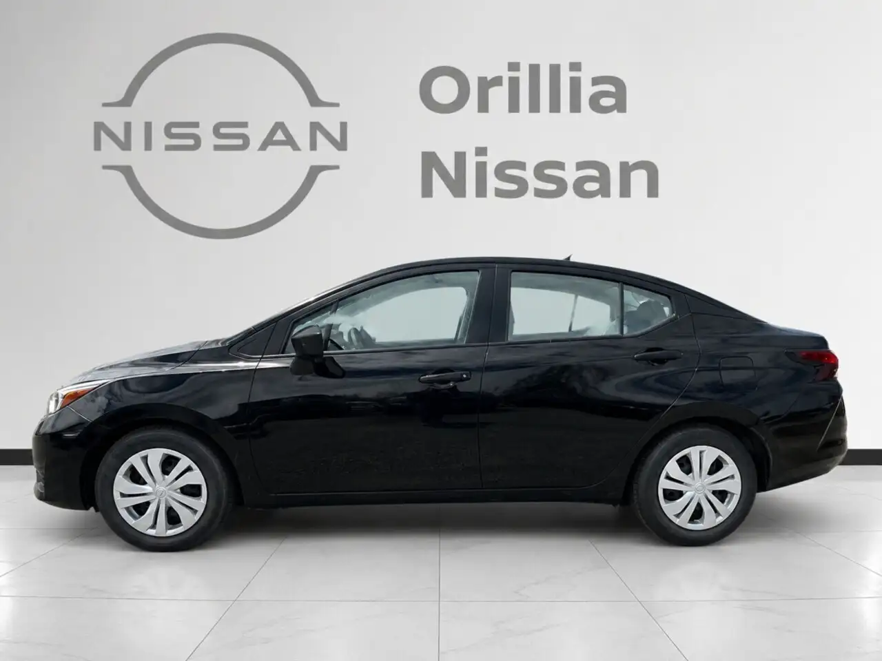 Nissan Versa снимка Nissan Versa