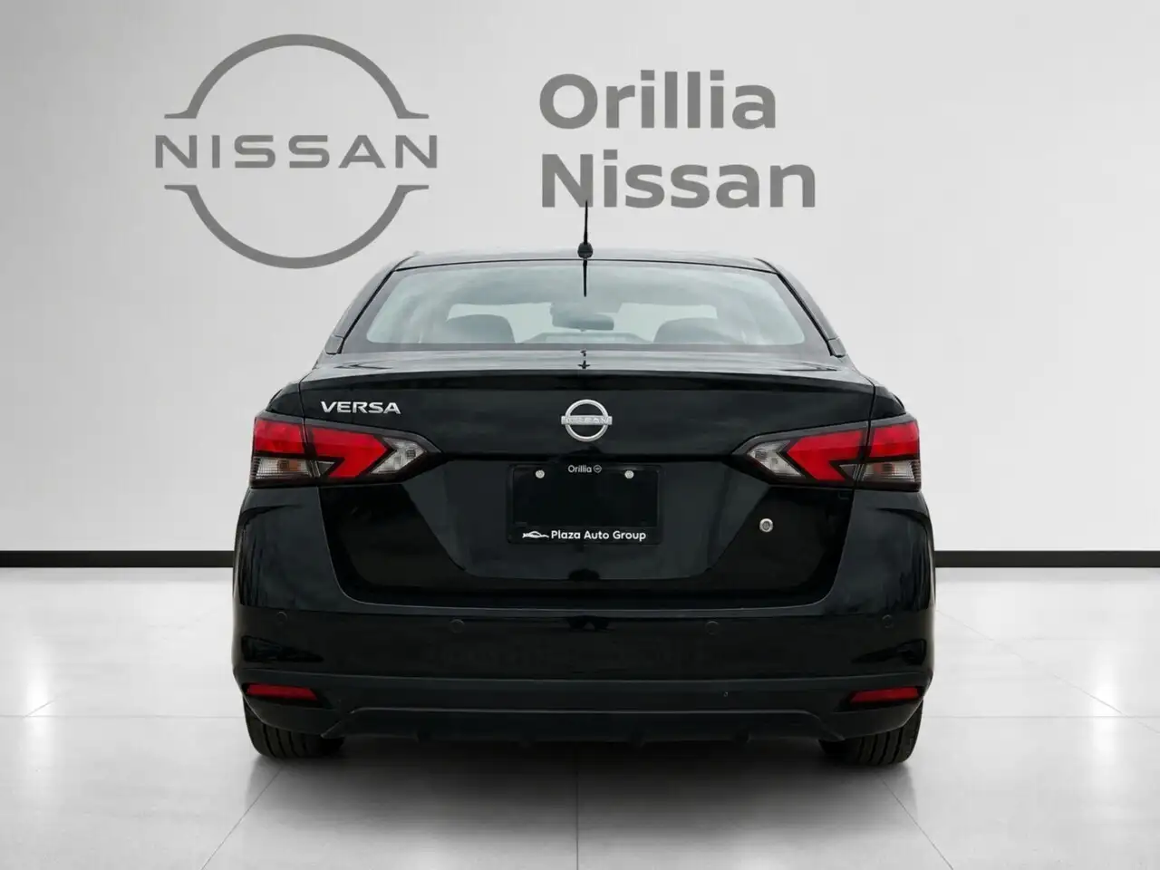 Nissan Versa снимка Nissan Versa