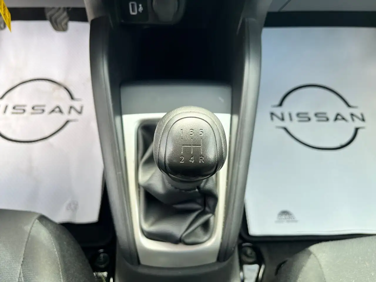 Nissan Versa снимка Nissan Versa
