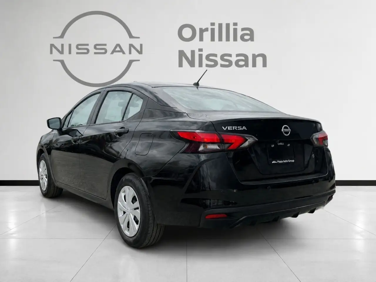 Nissan Versa снимка Nissan Versa