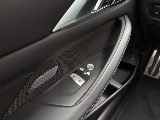 BMW M4 view 11
