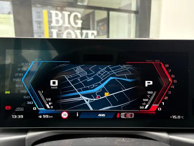 BMW M4 view 6