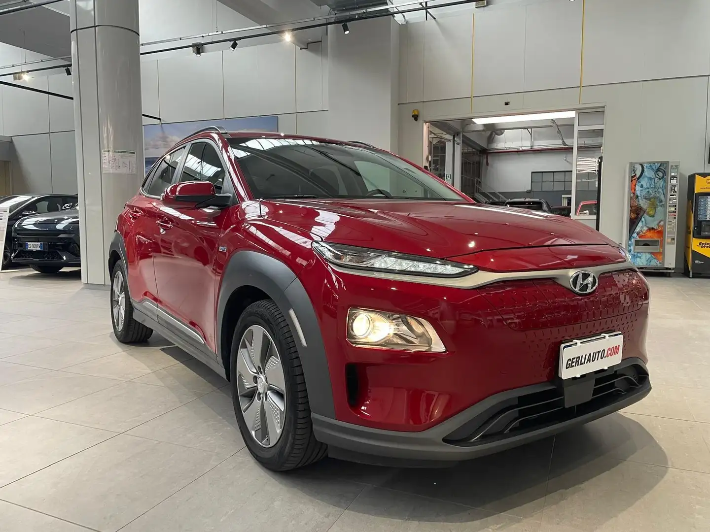 Hyundai KONA Kona 64 kWh EV Xprime Safety Pack Rojo - 2