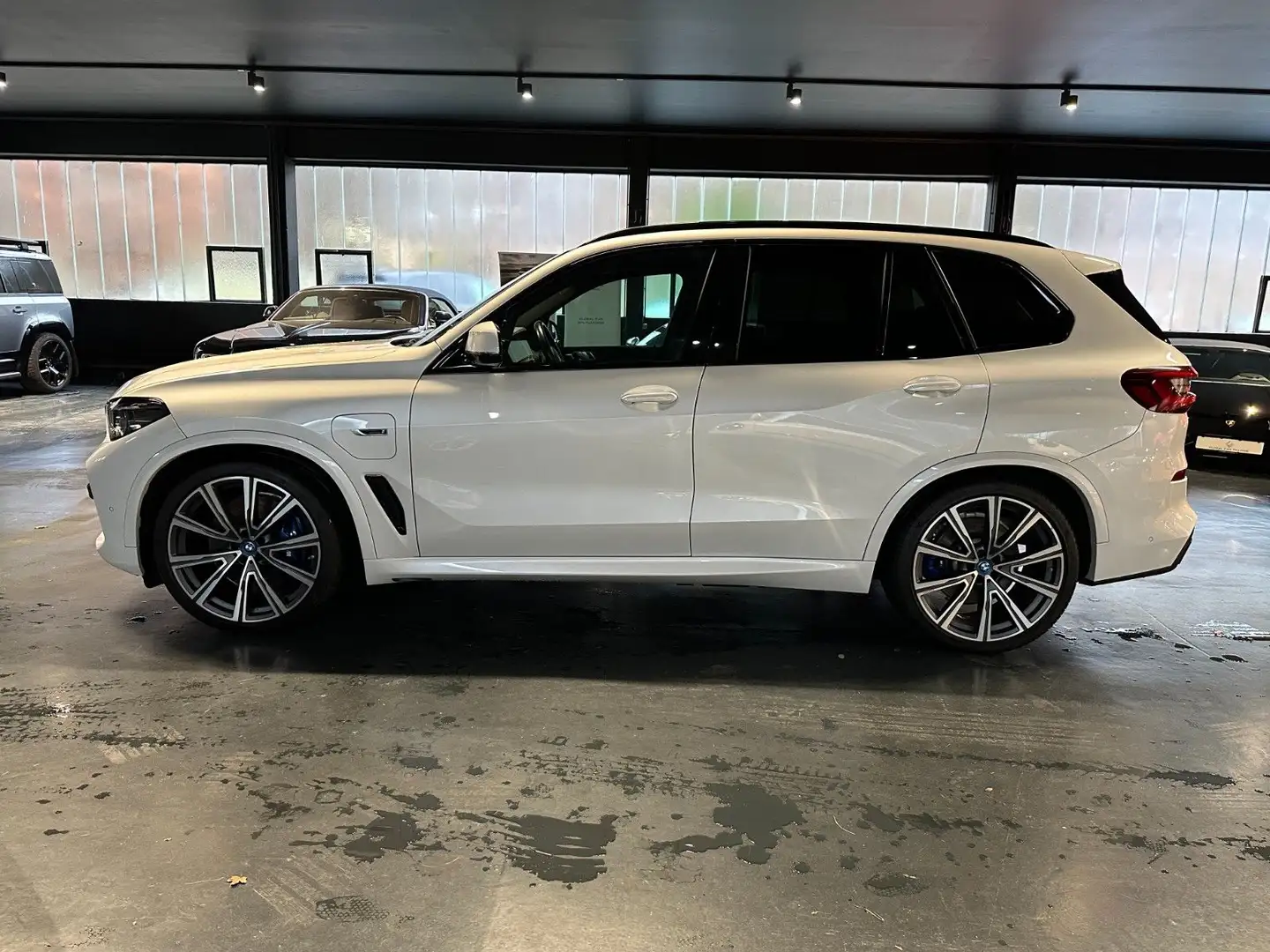 BMW X5 xDrive 45e M Sport*Fond-Entertainment*Pano*HK Weiß - 2