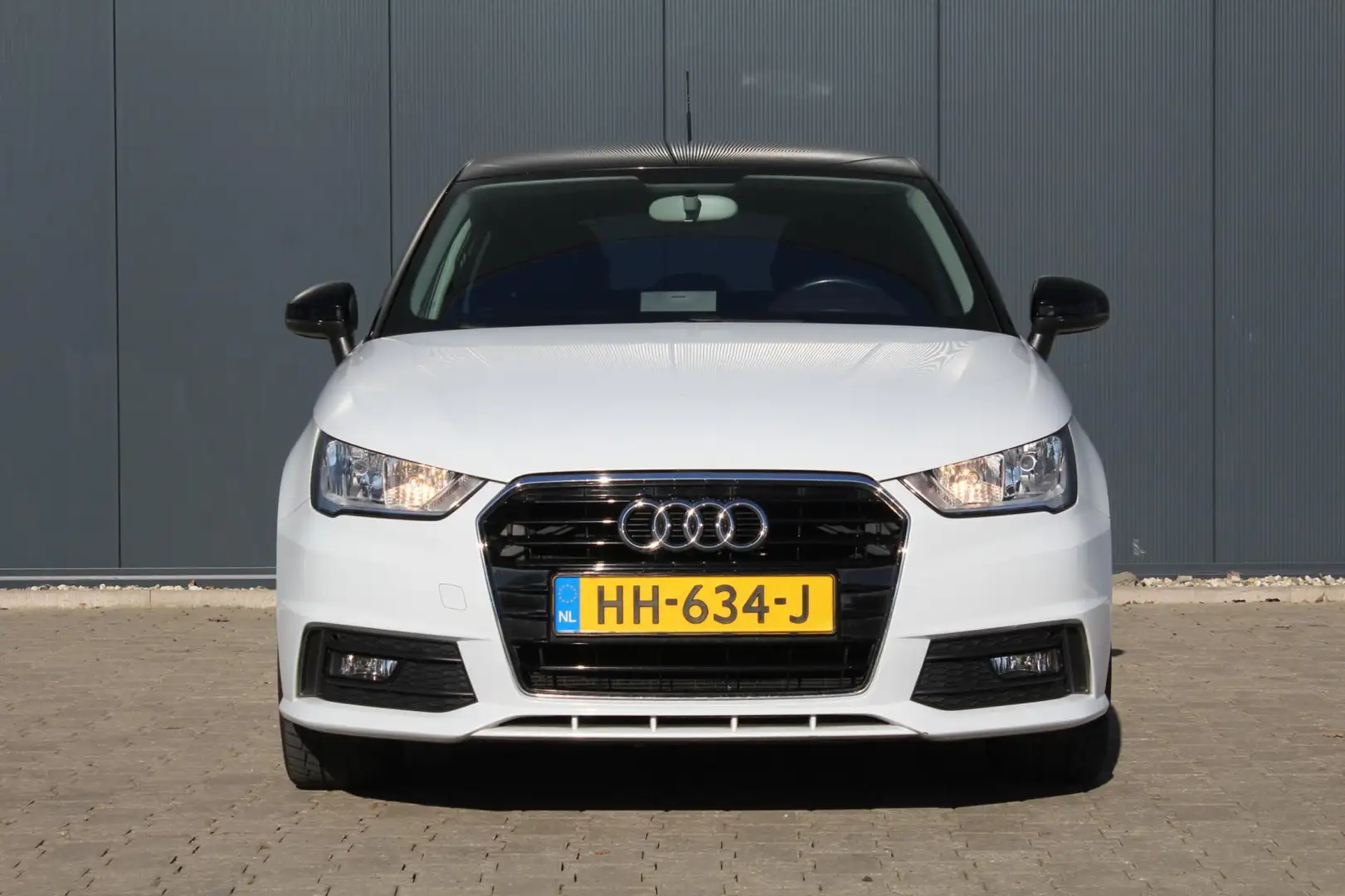 Audi A1 Sportback 1.0 TFSI S-Line | Automaat | Navigatie | Wit - 2