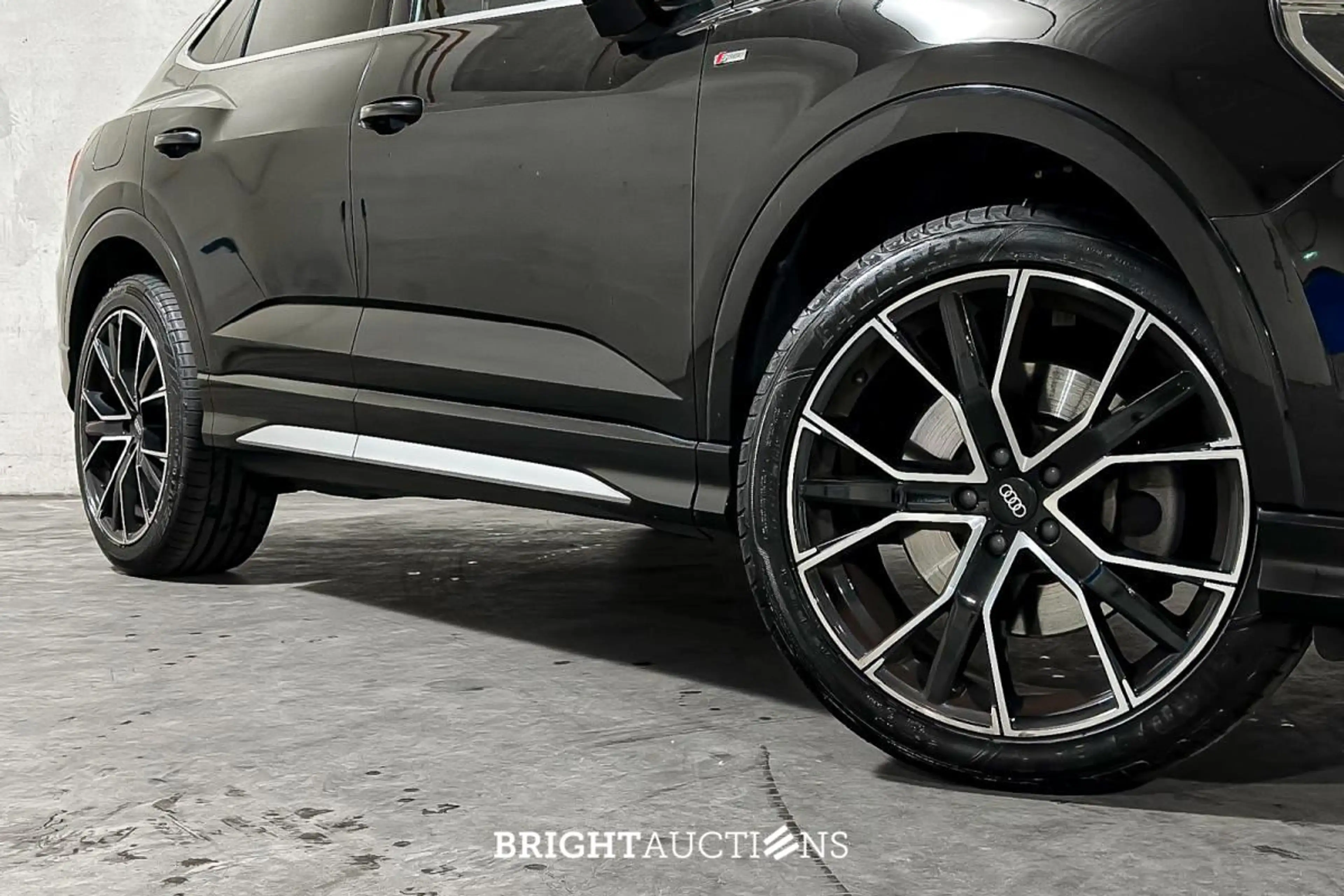 Audi Q3 Sportback 45 TFSI e S Edition — photo 13