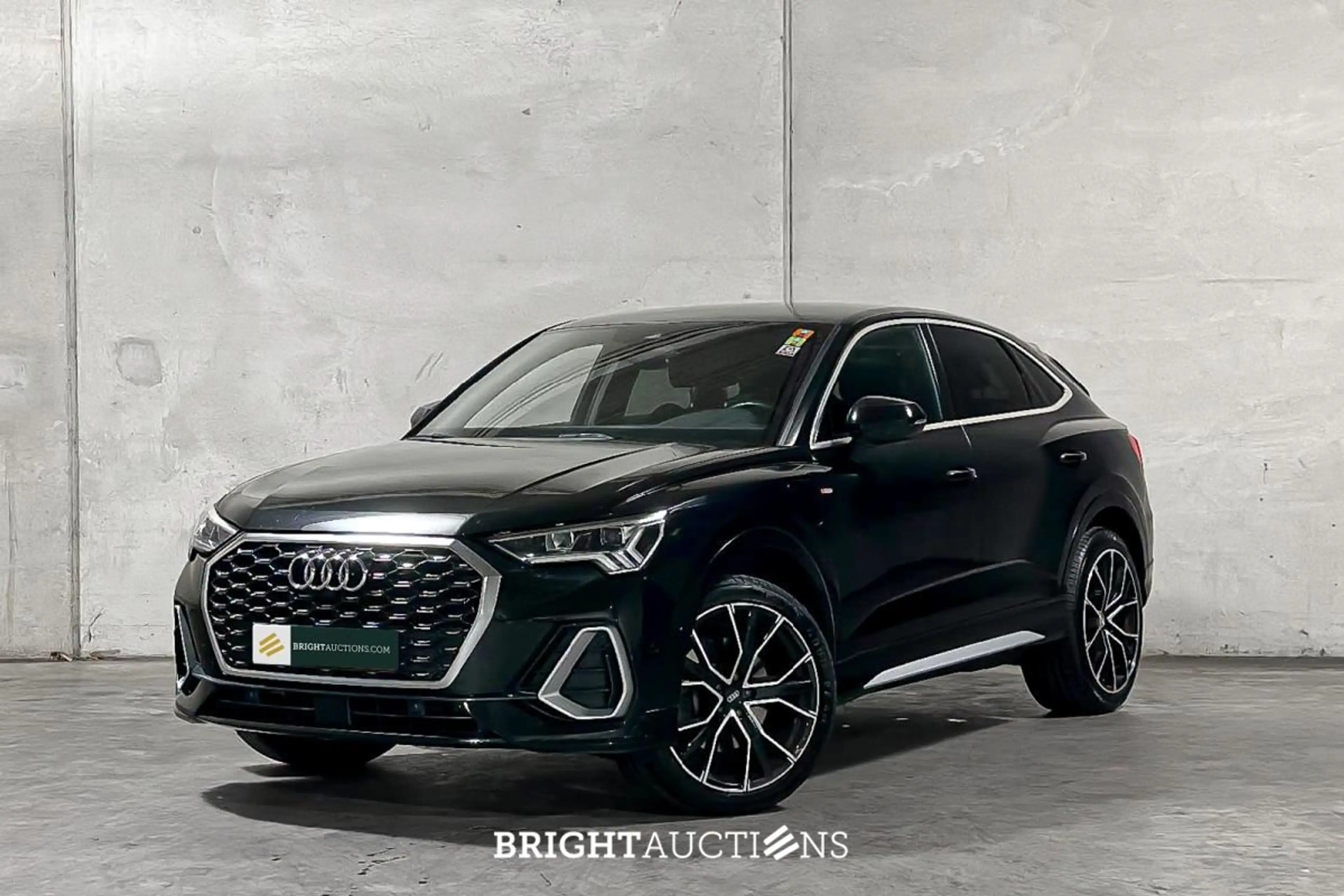 Audi Q3 Sportback 45 TFSI e S Edition — photo 2