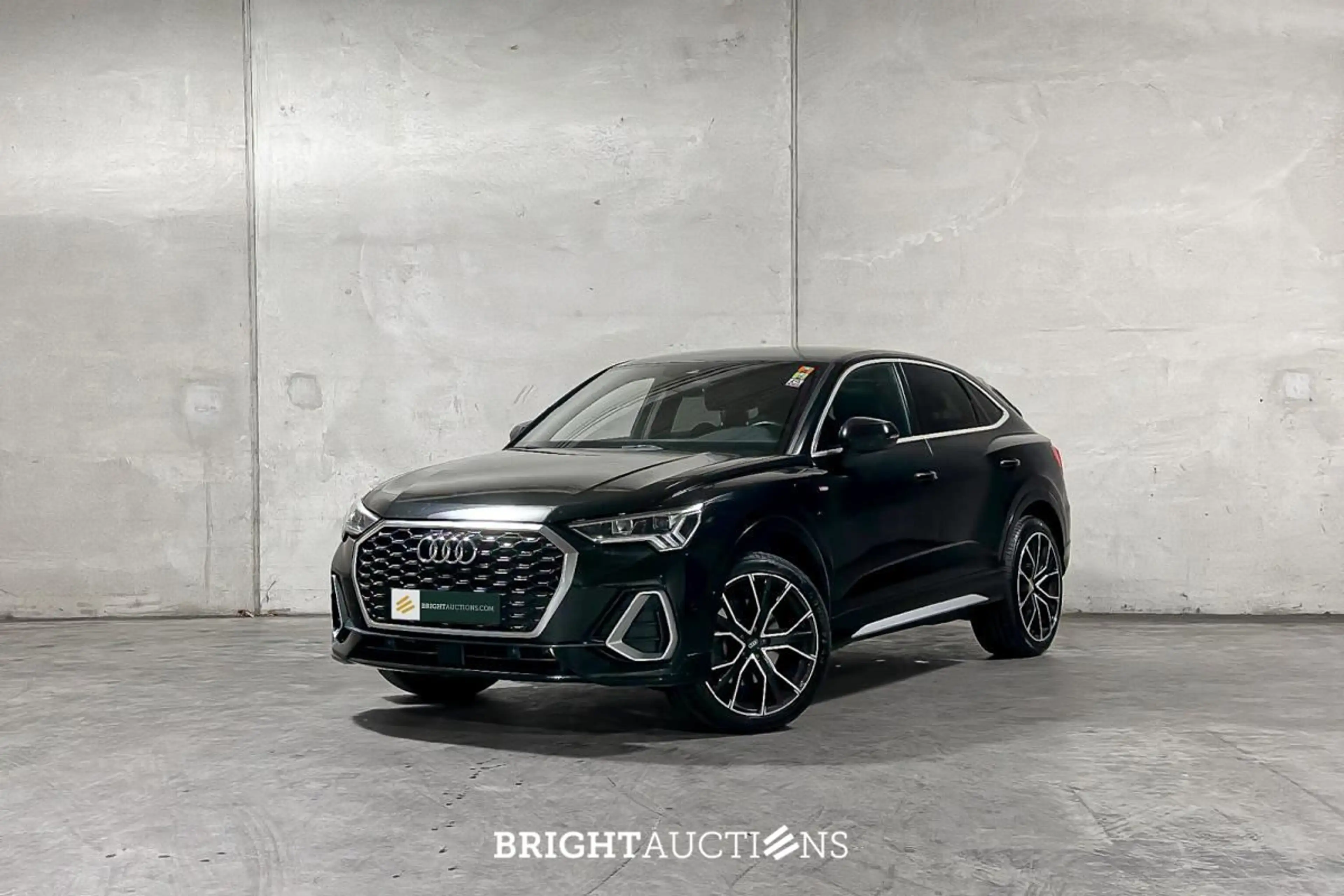 Audi Q3 Sportback 45 TFSI e S Edition — photo 3