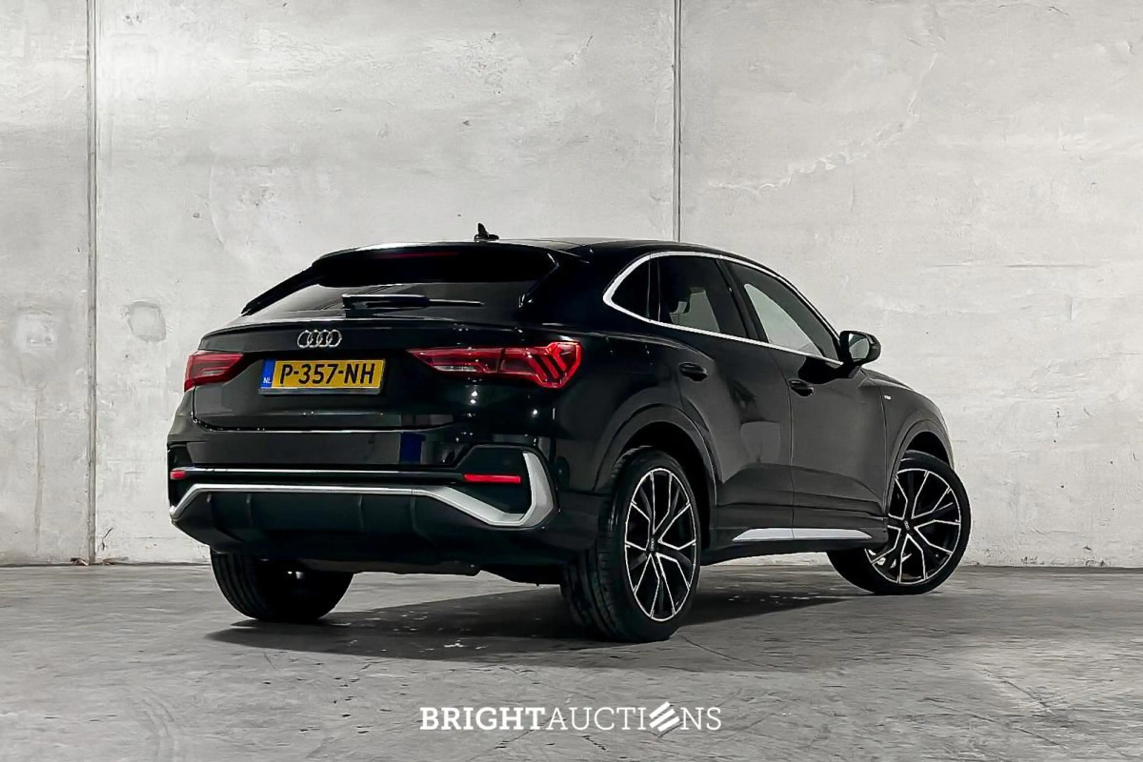 Audi Q3 Sportback 45 TFSI e S Edition — photo 15