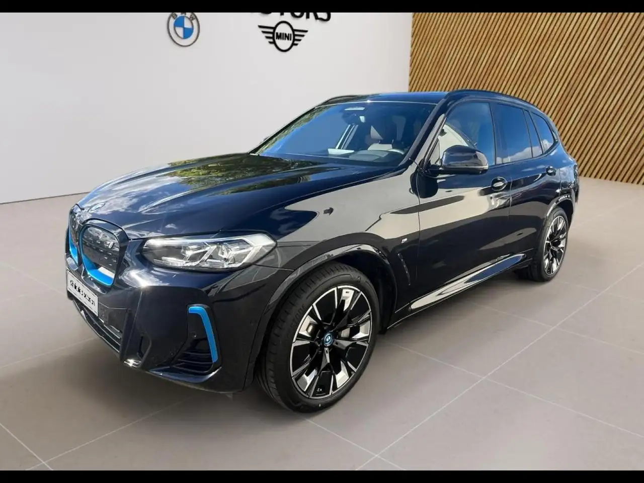 BMW iX3