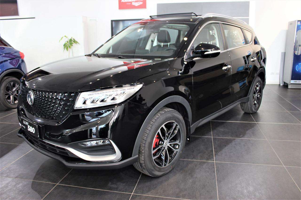 DFSK Glory 580 Automatica 1500cc 145cv 7 posti