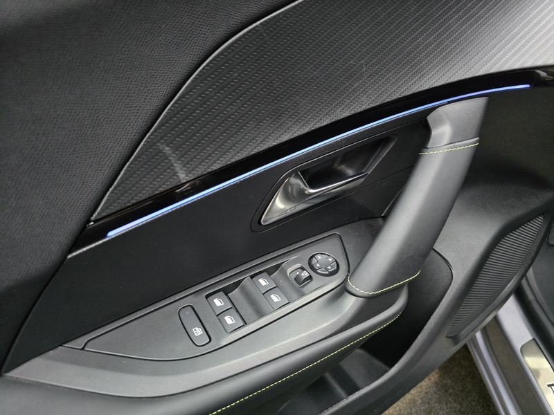 Peugeot e-2008 EV GT Avantage 54 kWh Full Led Navi Sfeer LM — photo 4