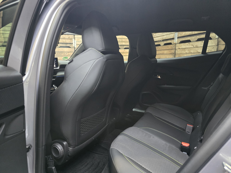 Peugeot e-2008 EV GT Avantage 54 kWh Full Led Navi Sfeer LM — photo 6