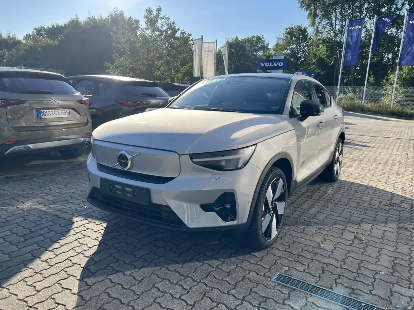 Volvo C40 Recharge 82 kWh Single M. Extended Range RWD Ultim Argintiu - 2