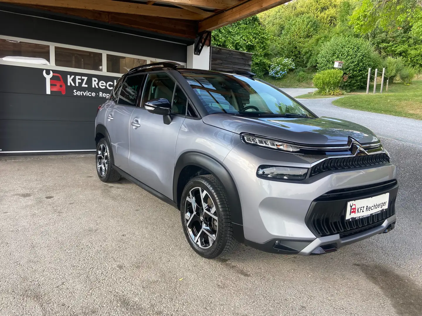 Citroen C3 Aircross Shine Pack APP NAVI MULTI KAMERA 17 ZOLL Grau - 1