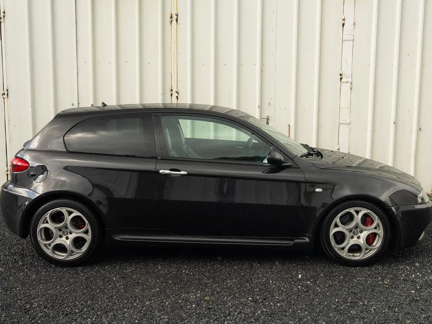 Alfa Romeo 147 147 3.2i V6 24v Noir - 2