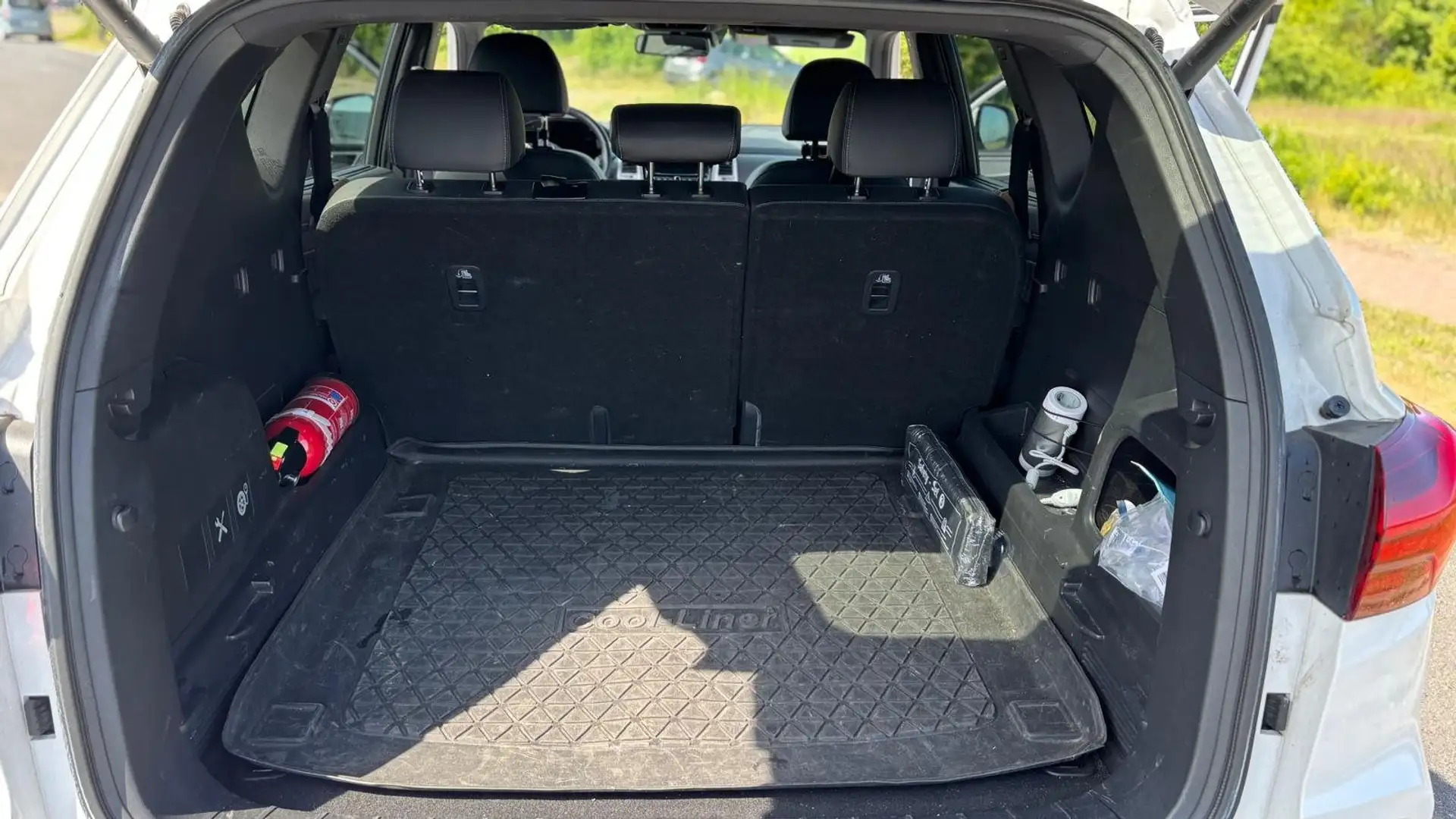 SsangYong Rexton Rexton 2.2 e-XDi 220 4WDAut. Sapphire Blanco - 2