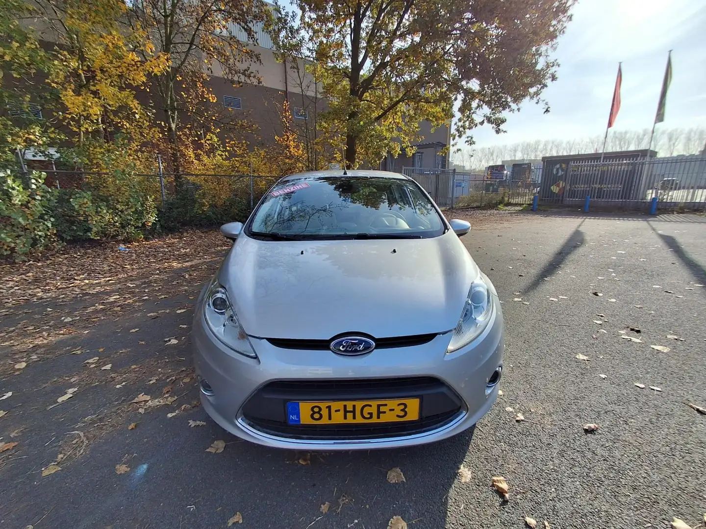 Ford Fiesta 1.25 Ghia LEUKE AUTO RIJDT EN SCHAKELT GOED Grijs - 2